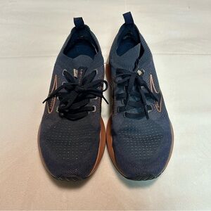 Brooks Women’s Navy and Rose Gold Levitate Stealthfit Athletic Shoes